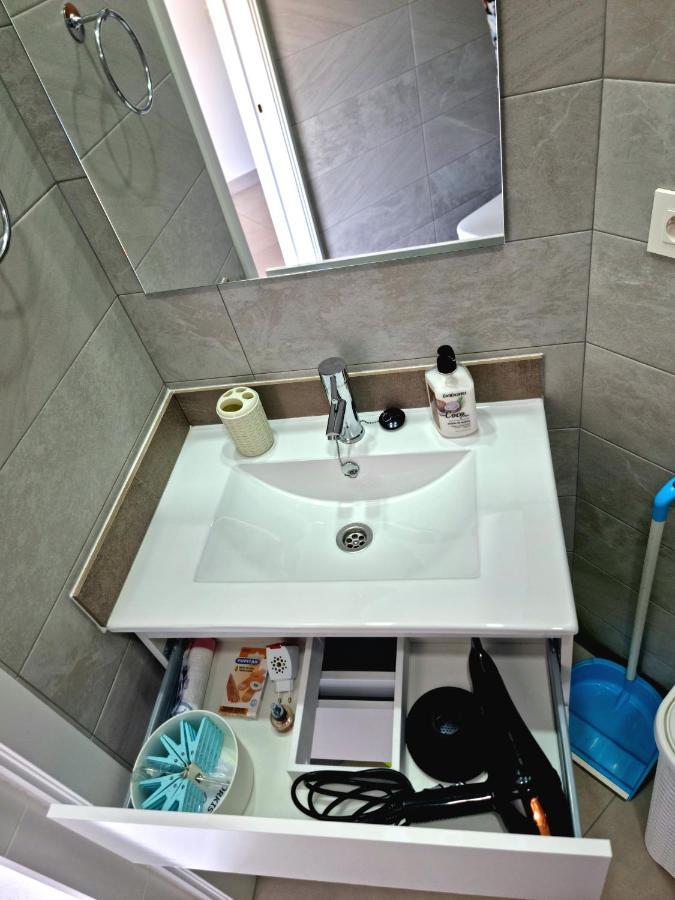 Apartamentos Elemar Free Luggage Storage Málaga Eksteriør billede
