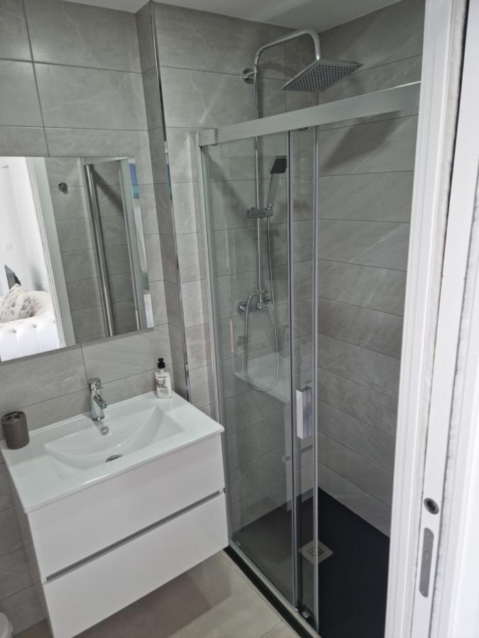 Apartamentos Elemar Free Luggage Storage Málaga Eksteriør billede